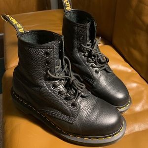 Dr Martens Doc’s 1460 Boots Women’s 8 or Men’s 7